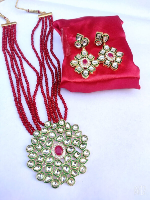 Shimti Alloy Gold-plated Red, Gold, White Jewellery Set (Pack of 1) – Red