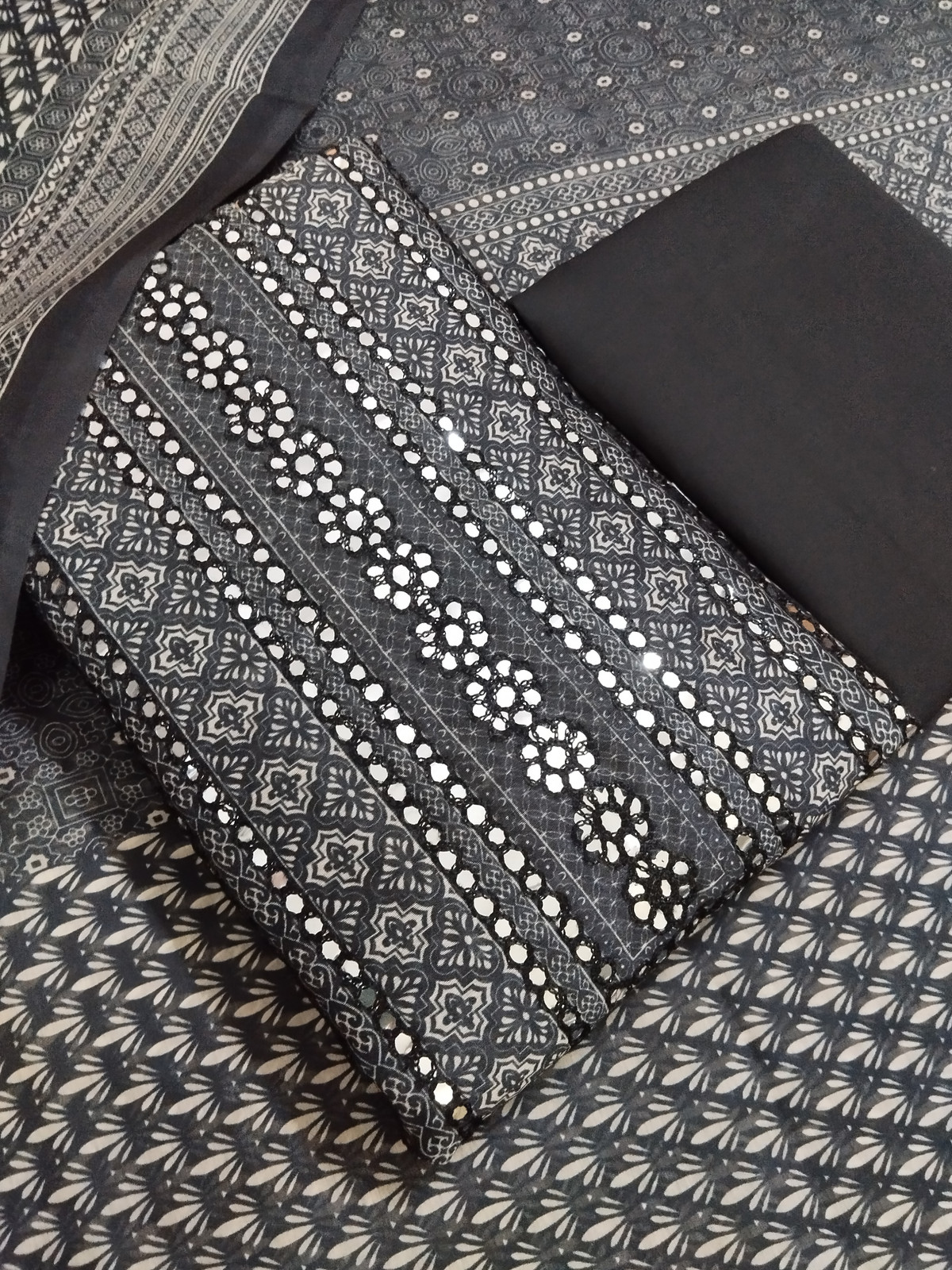 Shimti Chanderi Embroidered Salwar Suit Material () – Black – view 2