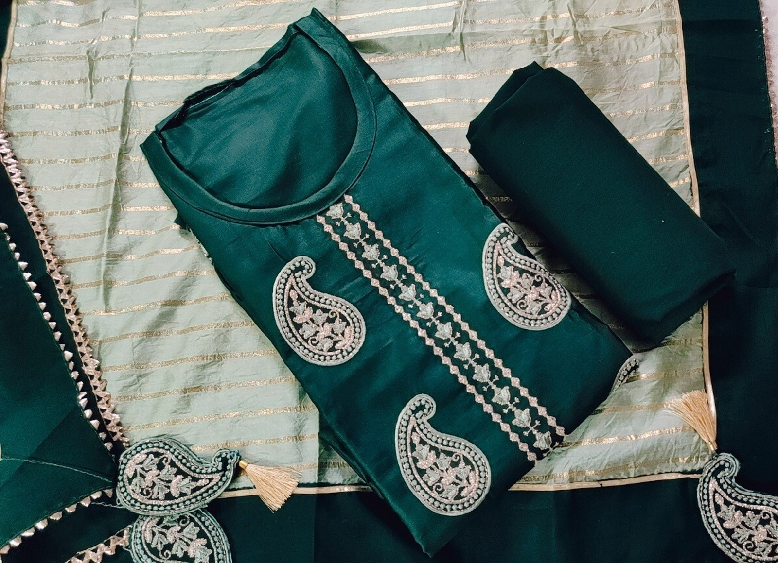 Shimti Polycotton Embroidered Salwar Suit Material () – Dark Green